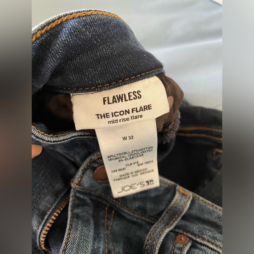 Joe’s the icon flare in Flawless, size 32